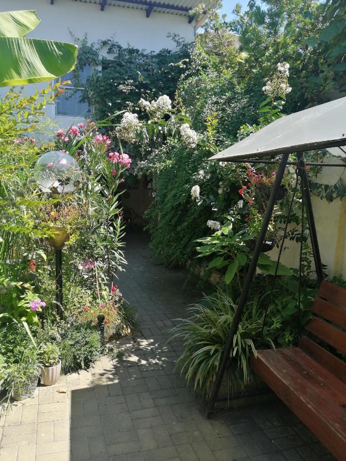 Magnoliia Hotel Сухуми Екстериор снимка