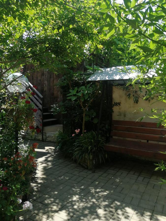 Magnoliia Hotel Сухуми Екстериор снимка