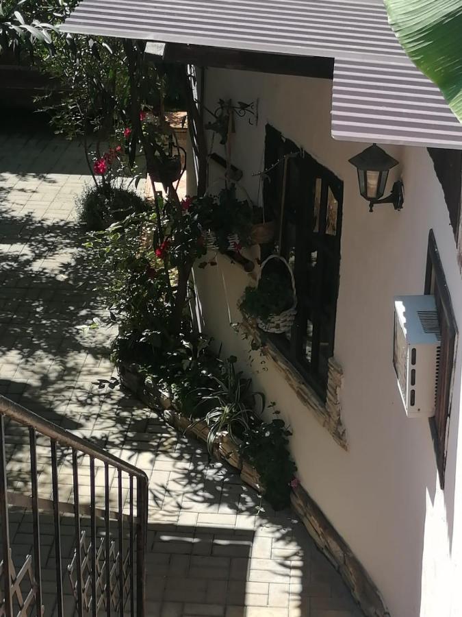 Magnoliia Hotel Сухуми Екстериор снимка